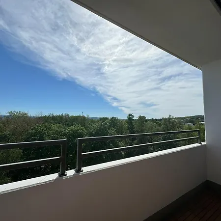1 Mit Balkon Und Kueche Apartamento *