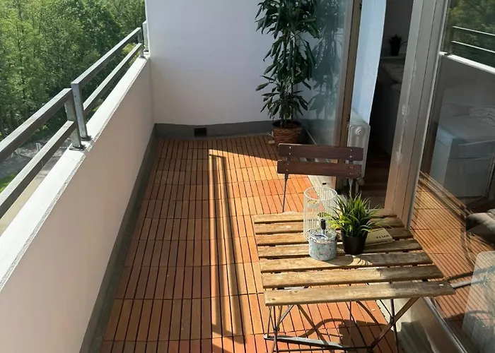 アパート 1 Mit Balkon Und Kueche *